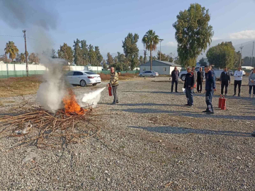 İskenderun’da konteyner kent sakinlerine yangın eğitimi verildi