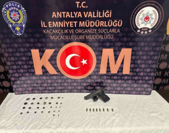 Antalya’da kaçakçılık yapan 10 şüpheli yakalandı