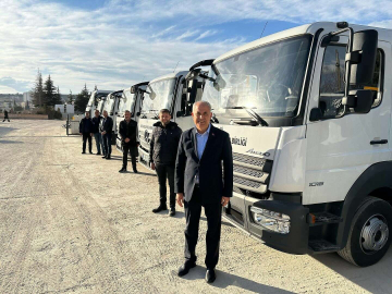 Bilecik’e yeni 7 adet çöp toplama aracını kazandırdı