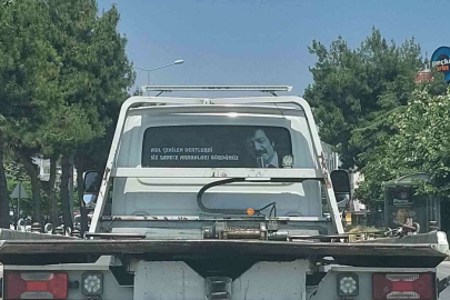 Samsun trafiğinde dikkat çeken araba arkası yazılar