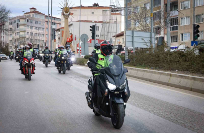 Vali Aygöl kaskı taktı, motosiklet başına geçerek Bilecik’ten Söğüt’e gitti