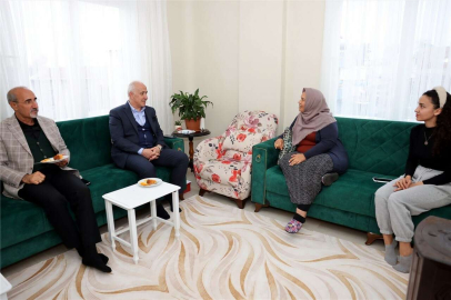 Akdeniz Belediyesi’nin "Onkobüs Servisi" kanser tedavisi gören vatandaşları mutlu ediyor