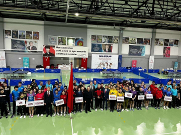 Didim’de masa tenisi müsabakaları başladı