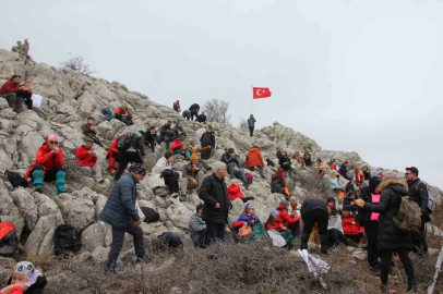 Kar şenliğinde dağda kar bulamadılar