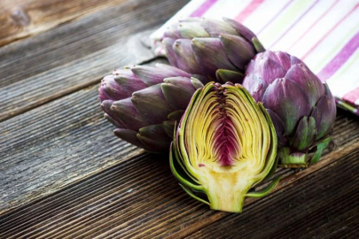 Artichoke costs 20 lira in the field, and 400 lira on the plate