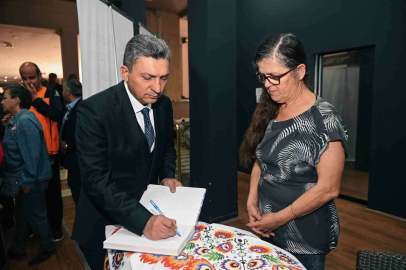 Vali Şahin: "Otizmli evlatlarımızı topluma kazandırmak görevimizdir”