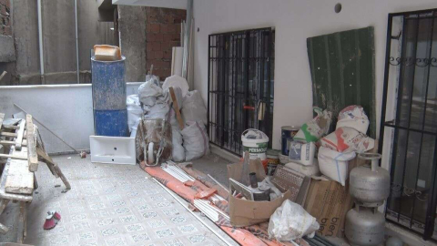 İstanbul’da hırsızın suçüstü yakalandığı anlar kamerada: “Çocuklarıma siz mi bakacaksınız”