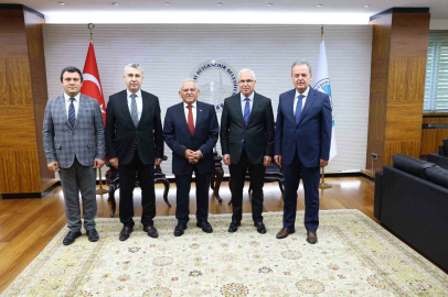 Kaymakamlardan Başkan Büyükkılıç’a "hayırlı olsun" ziyareti