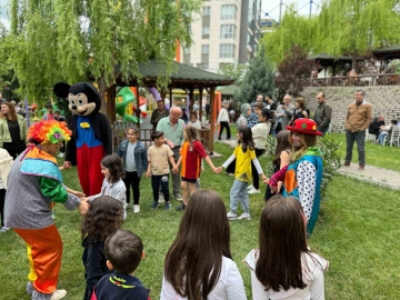 Bahar şenliği ve Anneler gününde bir araya geldiler