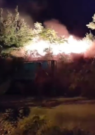 Doğum günü kutlamasında patlatılan havai fişekler bahçede yangına sebep oldu