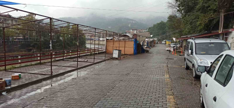 Devrek’te alışveriş stantları kapandı