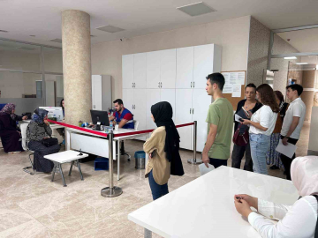 Sandıkçı: "İlçemizde ilk defa üniversiteyi kazanan tüm öğrencilerimize burs vereceğiz"