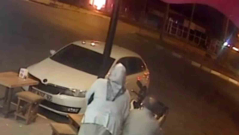 Duvara çarpan motosikletteki 2 kişi öldü o anlar kamerada