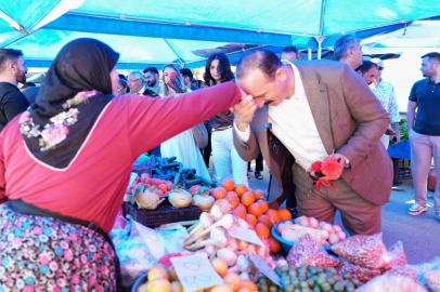 Konyaaltı Belediyesi Çiftçiler Günü'nde 'Üretici Pazarı' kurdu