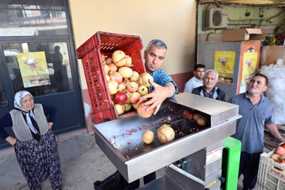 Mersin, Nar Makinesi Desteğiyle Üreticiye Büyük Kolaylık Sağladı