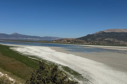 Isparta, Eğirdir’de Kuraklık Çiftçiyi Susuz Tarıma Yönlendirdi