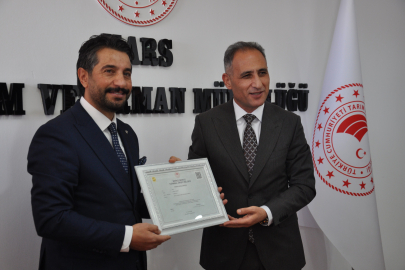 Kars, Damızlık Sığır Yetiştiricileri Birliği Birinci Derece Belge Aldı