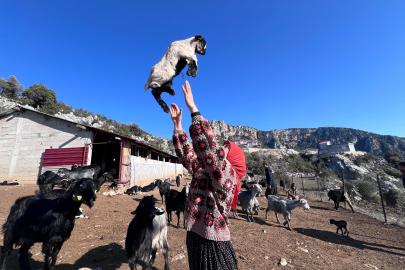 Mersinli Yörük kızı baba mesleğiyle kültürünü yaşatıyor