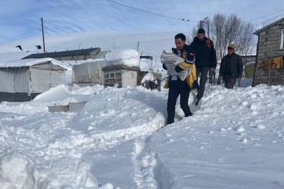Ağrı’da sağlık ekipleri evde gerçekleşen doğuma yetişt