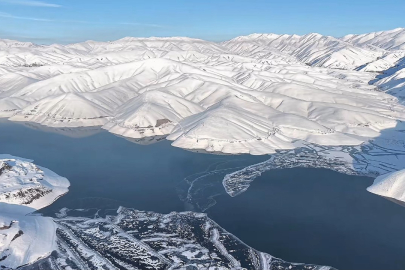 Dilimli Barajı tamamen buz tuttu