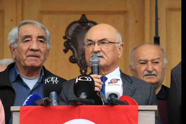 Mersin’de Alevi dernekleri CHP’li Başarır’ı protesto etti