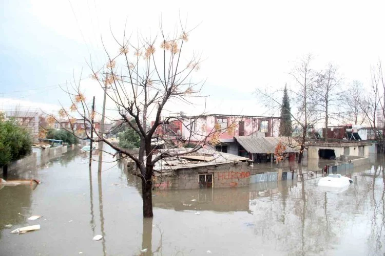 Felaketin yaşandığı Antalya’da bir mahalle sular altında kaldı