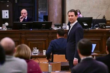 Eski Avusturya Başbakanı Kurz yalan beyanda bulunma suçundan 8 ay ertelemeli hapis cezasına çarptırıldı