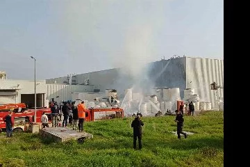 Manisa OSB’deki İpek kağıt fabrikasında yangın