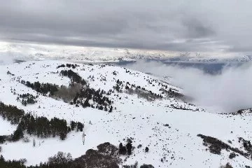 Bayburt’un yüksek kesimleri karla kaplandı