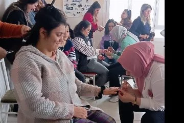 Kozan’da özel çocuklara kuaförlük kursu