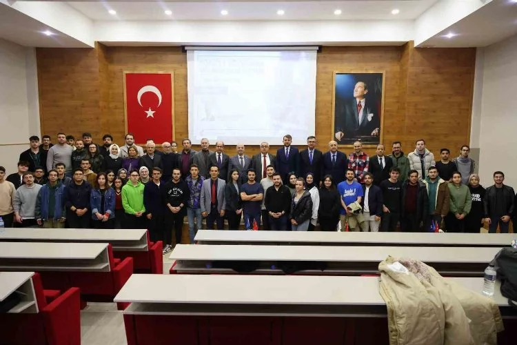 HKÜ’de “Türkiye Yüzyılı’nda Mühendislik Eğitimi” konferansı