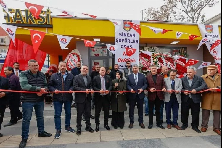 Sincan Belediye Başkanı Ercan ‘Vatan Taksi Durağı’nın açılışını yaptı