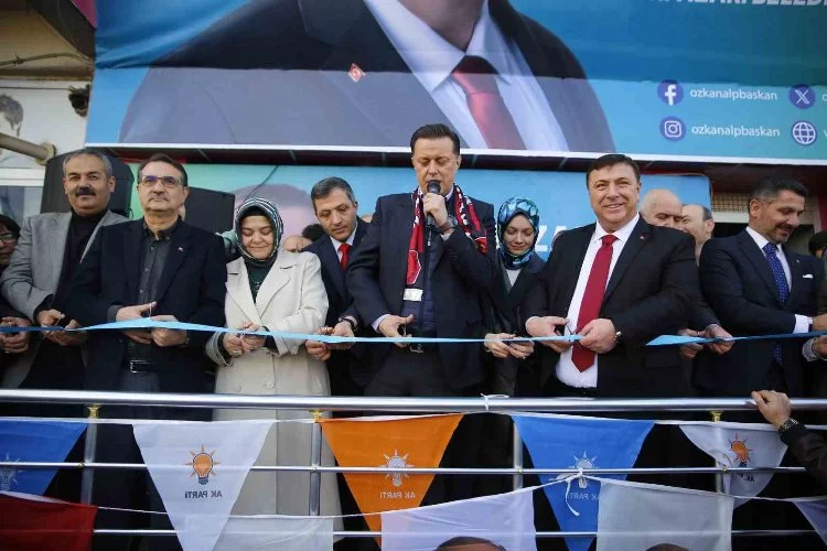 Cumhur İttifakı’nın Odunpazarı Belediye Başkan Adayı Alp, Seçim İrtibat Ofisi’ni açtı